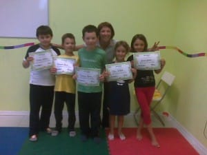 La maestra Laura e i ragazzi del corso "More English for all Children"