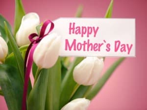 Happy-mothers-day-tulipani-bianchi